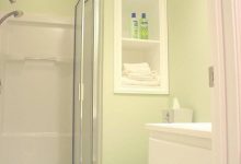 Green And Cream Bathroom Ideas