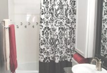 Black And White Bathroom Decorating Ideas