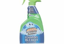 Cleaning Bathroom With Bleach