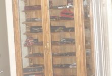 Collector Knife Display Cabinet
