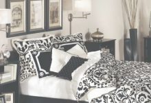 Black And White Themed Bedroom Decorating Ideas