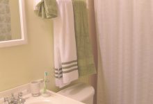 How To Hang Bathroom Towels