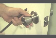 How To Pop A Lock On A Bedroom Door