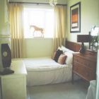 Small Bedroom With Queen Bed