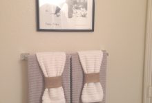Hanging Decorative Towels In Bathroom