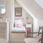 How To Make A Reading Nook In A Small Bedroom