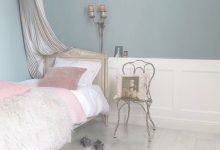 White Laminate Flooring In Bedroom