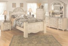 Saveaha Bedroom Set