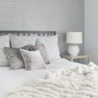 White And Grey Bedroom Wallpaper