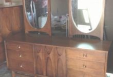 Vintage Broyhill Bedroom Set