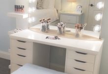 White Bedroom Vanity With Lights